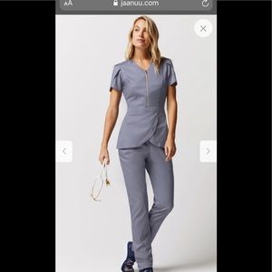 NWT Jaanuu granite Large Scrub Set